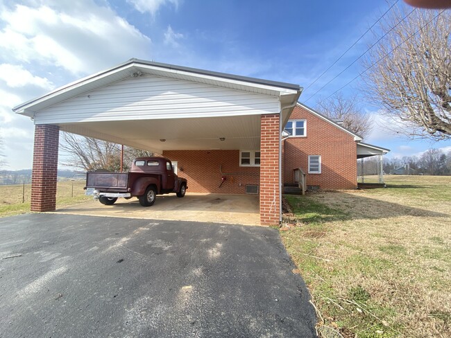 Photo - 7440 Mount Herman Rd