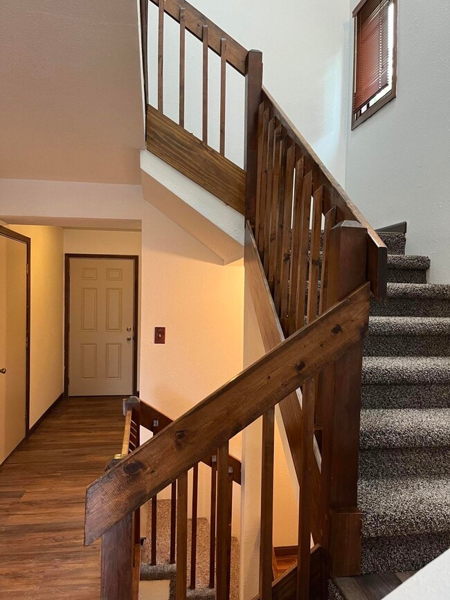 Photo - 447 Foxfire Dr