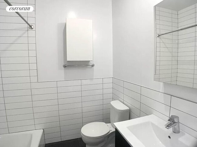 Photo - 498 Court St