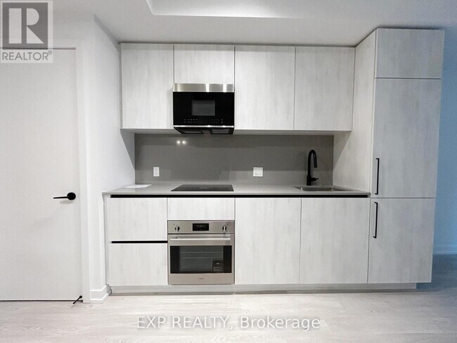 Photo - 35 Parliament St Unit 918