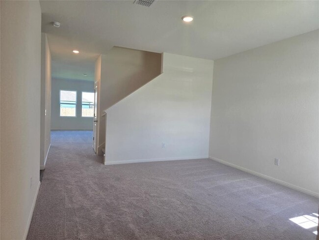 Photo - 121 Blazilmar Ln