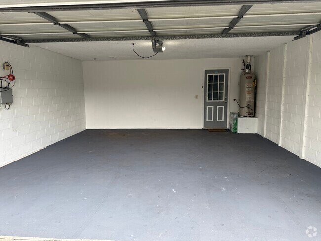 Building Photo - 3407 Fox Ridge St Rental