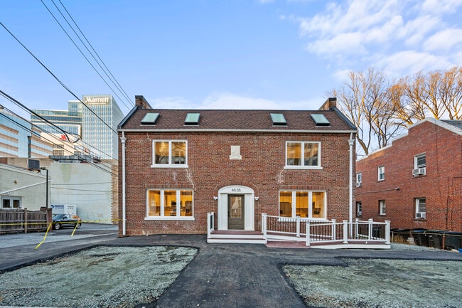 Building Photo - 4535 Avondale St Unit 3