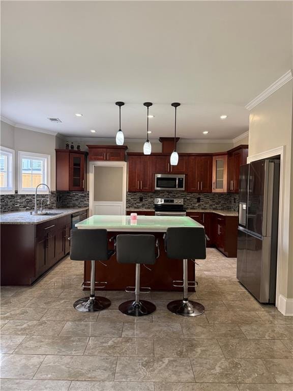 Photo - 685 Georgian Hills Dr