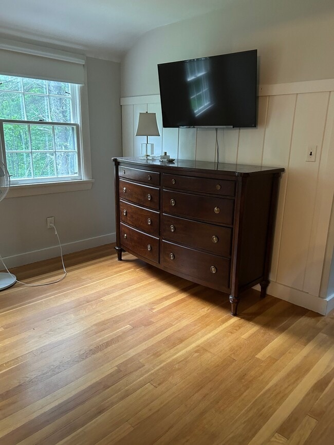 Photo - 172 Readfield Rd