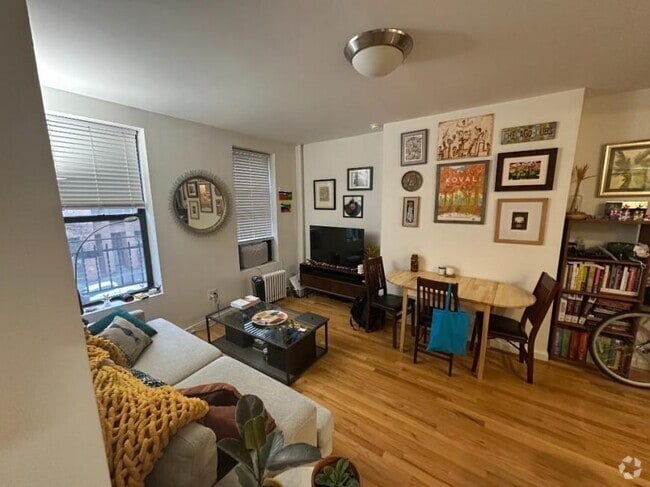 Building Photo - 2 bedroom in New York NY 10128 Unit 3F Rental