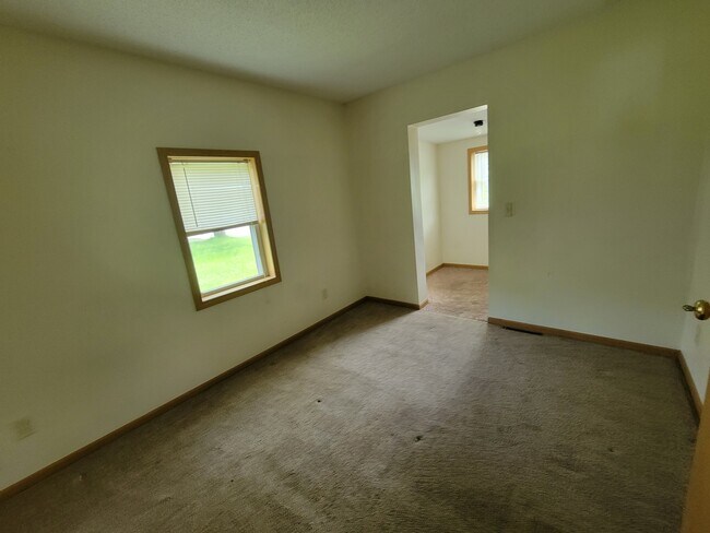 321 13th Ave W Unit House