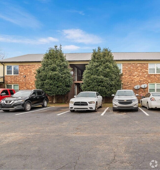 Building Photo - 1614 Cypress Dr Rental