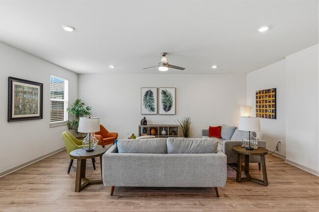 7511 Traylor Cv