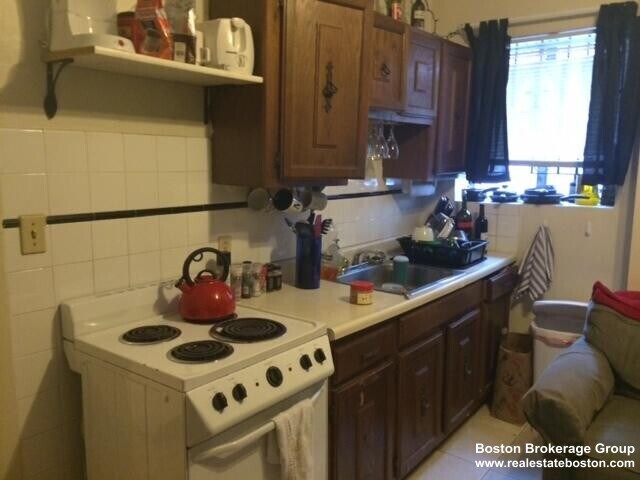 Photo - 212 Hemenway St