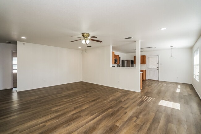 5328 Lava Rock Dr