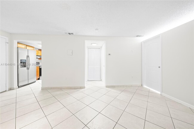 Photo - 1975 Normandy Dr Unit 206