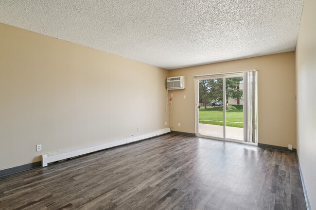 Photo - Broadmoor Springs