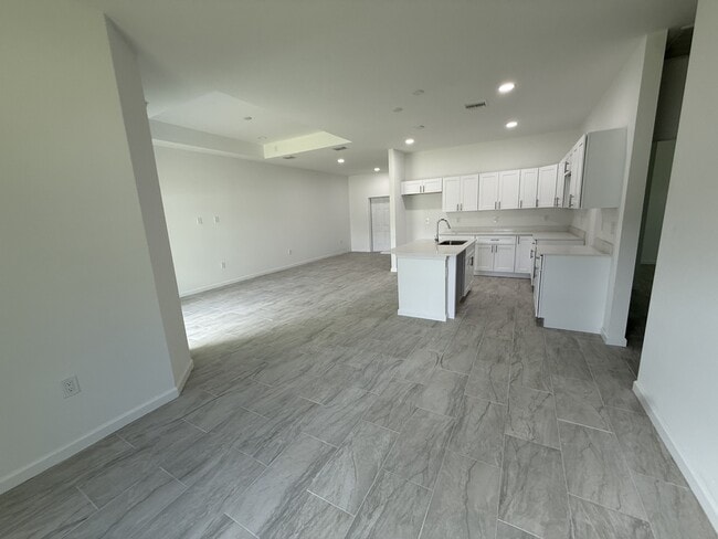 2964 Wells Ave