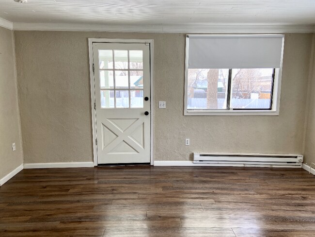 Photo - 228 E Mill St