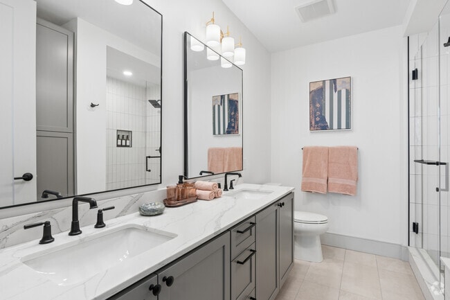 2BR, 2BA - 1,392SF - Primary Bathroom