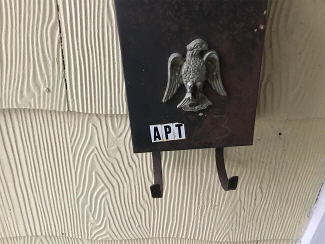 Photo - 528 W 4th St