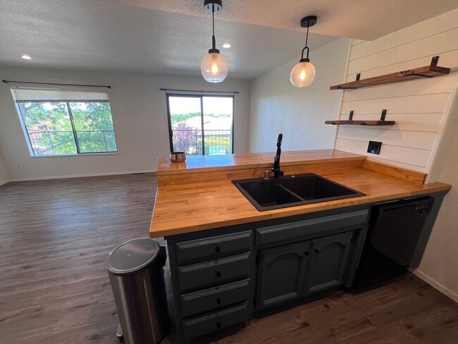 Photo - Charming 2-bedroom, 1.5-bathroom