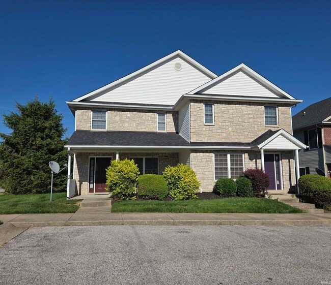 Building Photo - 1331 S Stella Dr