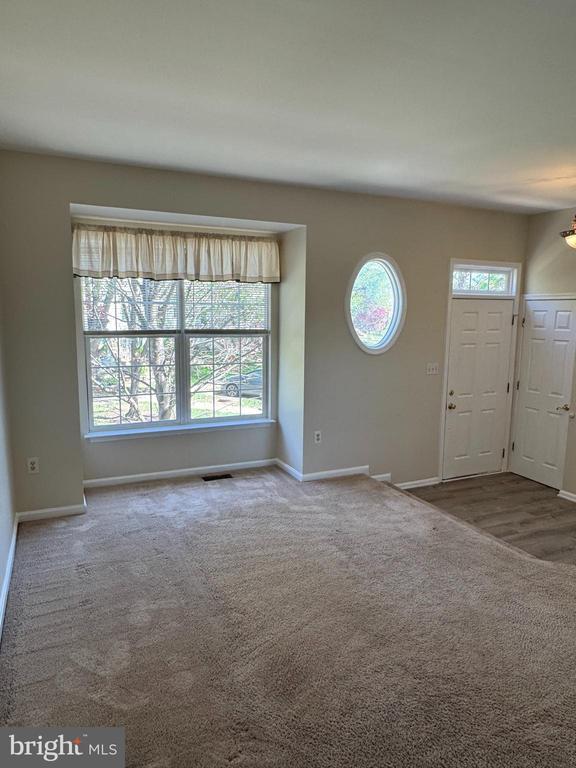 Photo - 10314 Butternut Cir