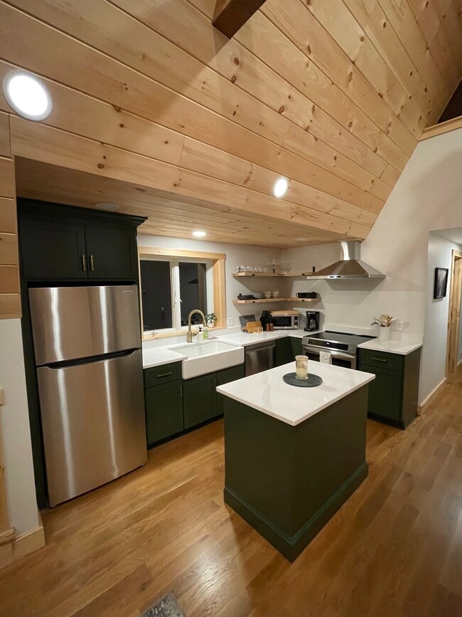 Photo - 250 Youngs Hill Rd