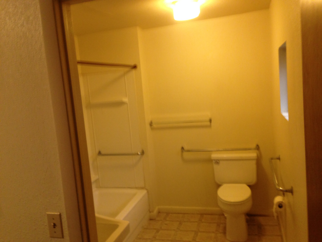 Photo - 842 E Yellowstone Hwy Apartment