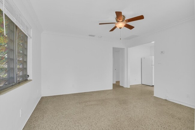 Photo - 728 N L St