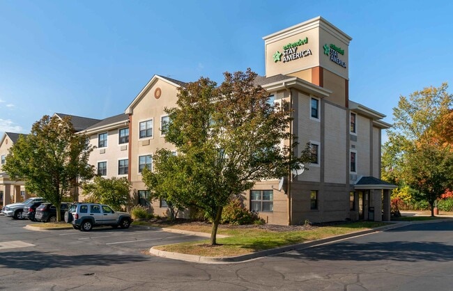 Furnished Studio-Detroit - Canton