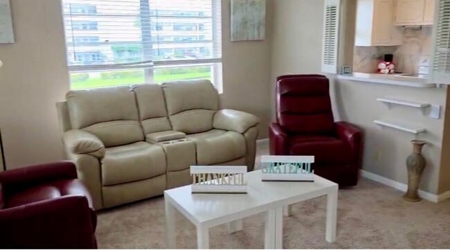 Photo - 226 Windsor J