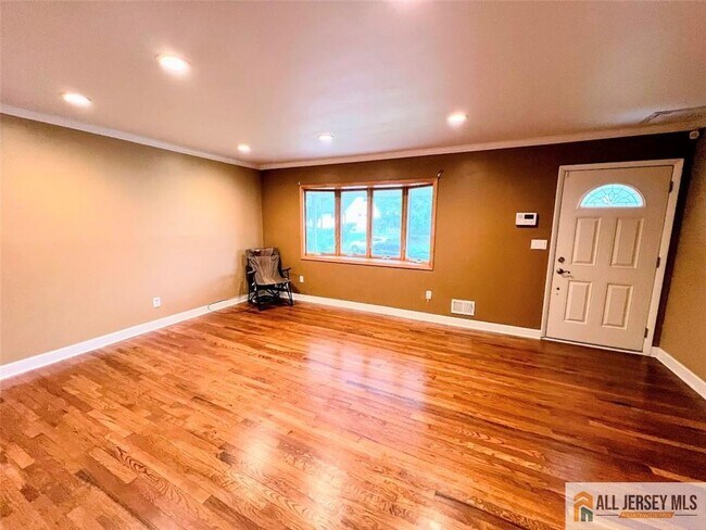 Photo - 43 Mercury Cir