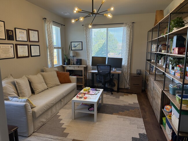 Photo - 605 Stonebridge Dr