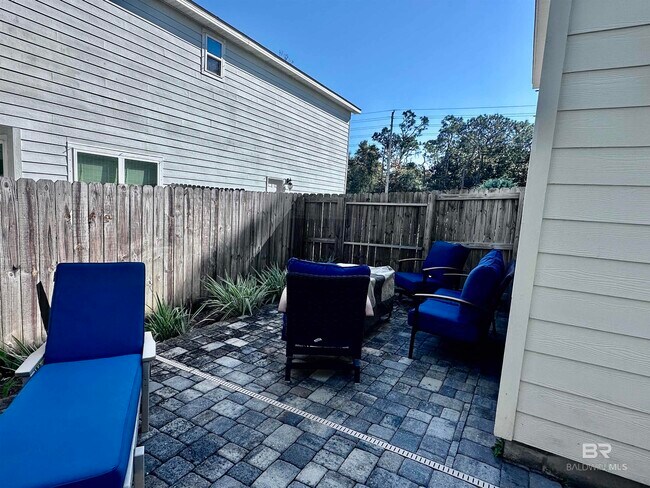 Photo - 27451 Canal Rd