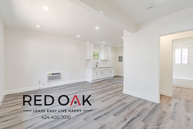 Photo - 1876 W 24th St Unidad 1876