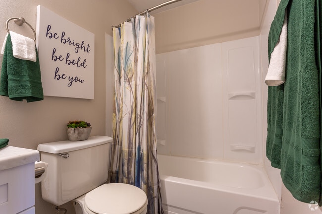 1BR, 1BA - 560 SF