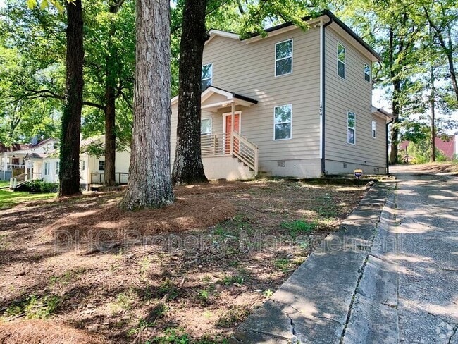 Building Photo - 1484 Norman Berry Dr Rental