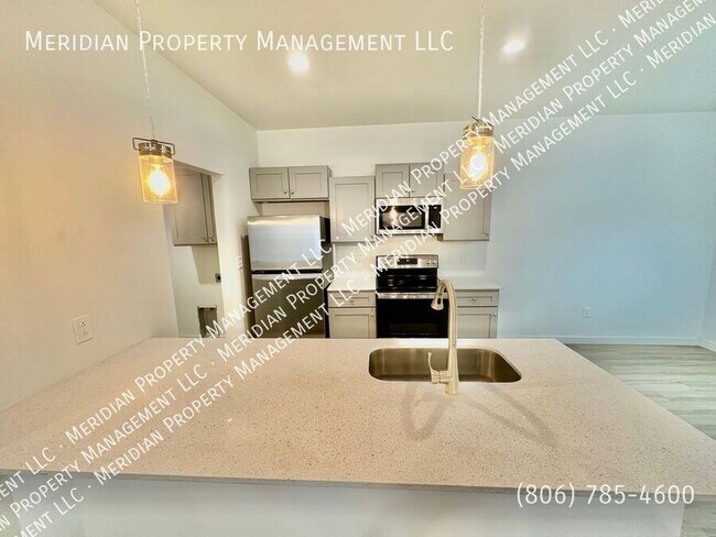 Photo - 5516 Itasca-A Unit A