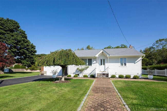 Photo - 275 Maier Pl