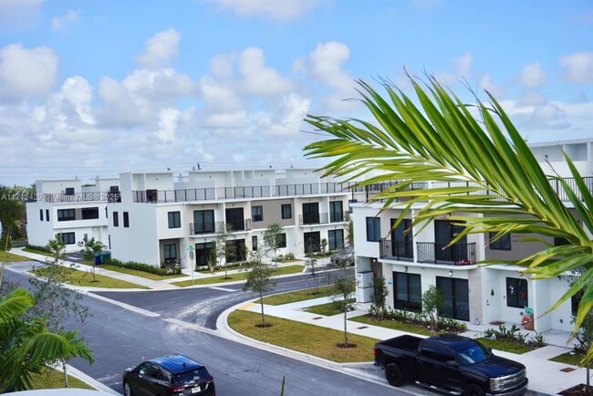 Photo - 26130 SW 139th Ave Townhome