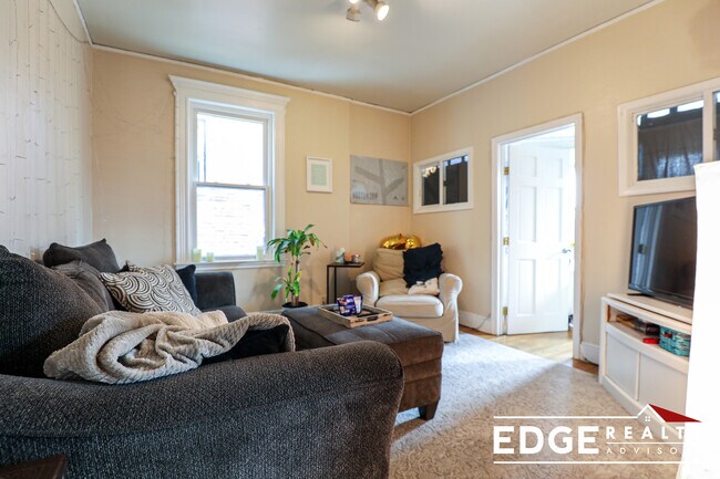 Photo - 1729 Commonwealth Ave