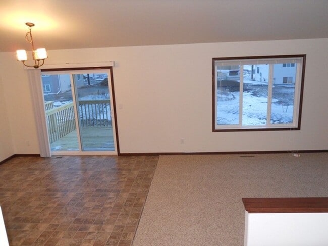 Photo - 959 30th Ave W