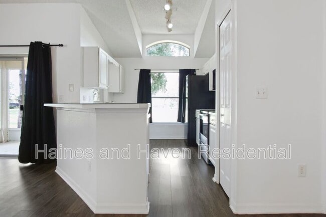 Photo - 2492 St Augustine Blvd