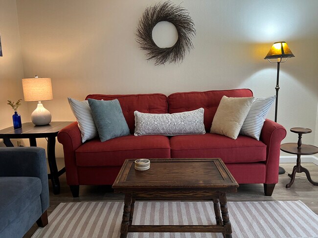 Photo - 376 Catron St N Unit 1