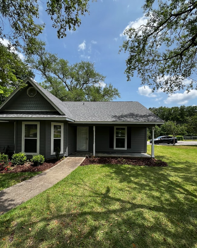 Photo - 203 La Bonne Dr