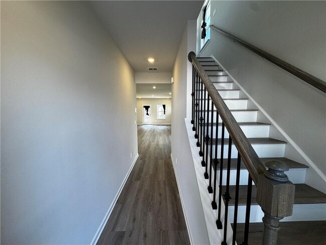 Photo - 2357 Whitworth St