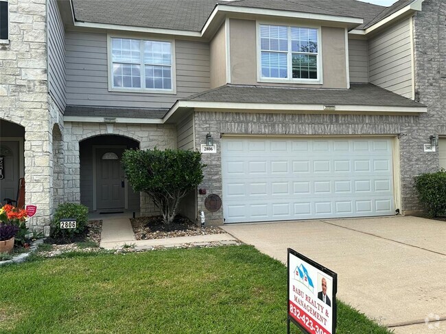 Building Photo - 2806 Silver Charm Rental
