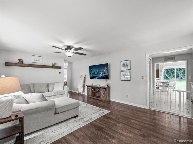 Photo - 3500 Fieldview Ave