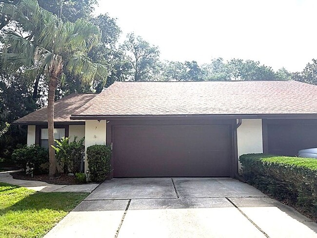 Building Photo - Beautiful 3 Bedroom Ormond Beach Townhome in The Trails!