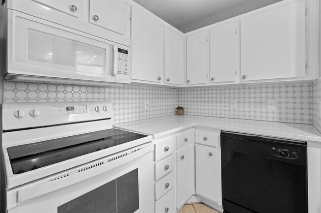Photo - 2104 Cullen Ave Unit 4-224