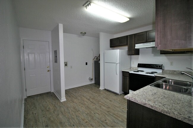 Photo - 538 Brock Ave Unit 538 Brock Lane