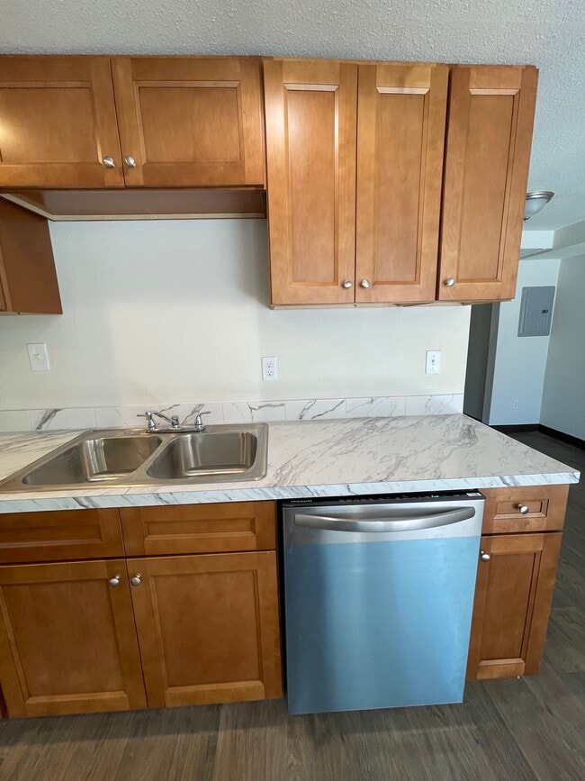 Photo - 1805 NE Hillaire Ct Unidad A